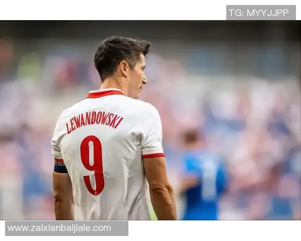 莱万转会风波背后的故事与未来展望：他将如何影响足球世界的格局